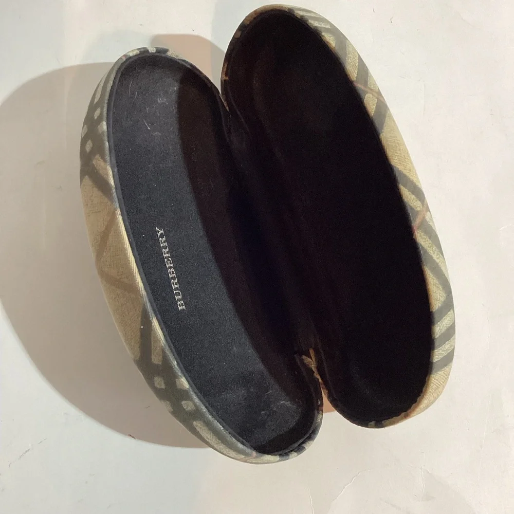 Burberry Original Clamshell Sunglass Case,iconic signature plaid, made in Italy - Picture 7 of 12
